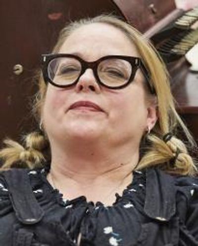 Beatie Edney Headshot