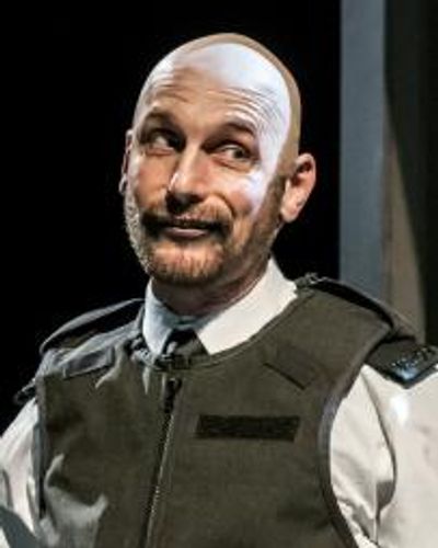 Julian Bleach Headshot