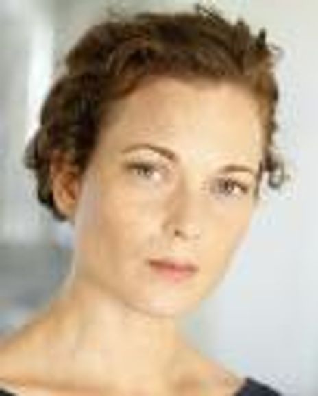 Genia Michaela Headshot