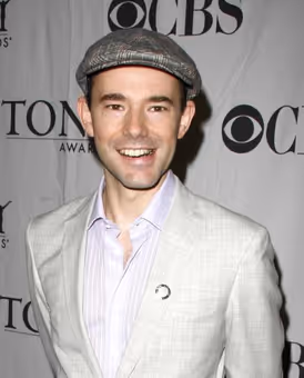 Daniel Evans Headshot