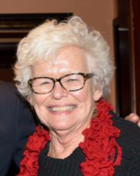 Julie Hughes Headshot