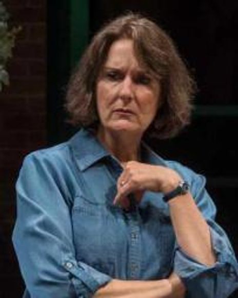 Jeanne Paulson Headshot