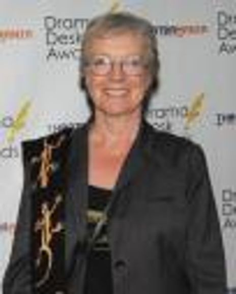 Gina Leishman Headshot