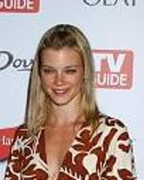 Amy Smart Headshot