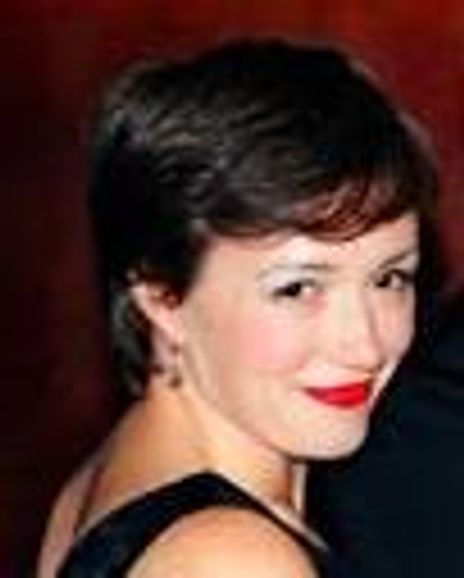 Amanda Weeden Headshot