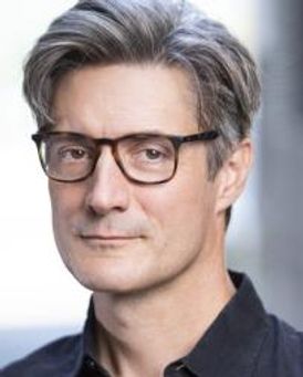 Gareth Saxe Headshot