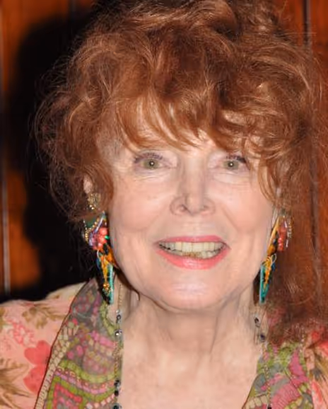 Marie Wallace Headshot