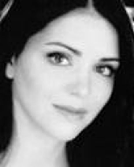 Elizabeth DeRosa Headshot