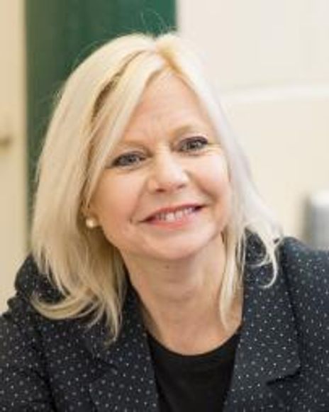 Felicity Dean Headshot