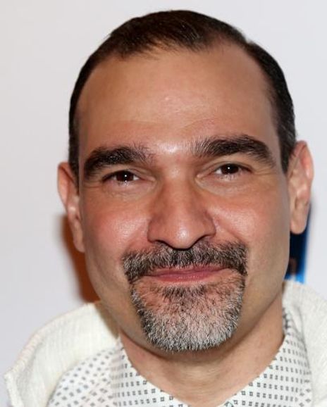 Javier Mu?oz Headshot