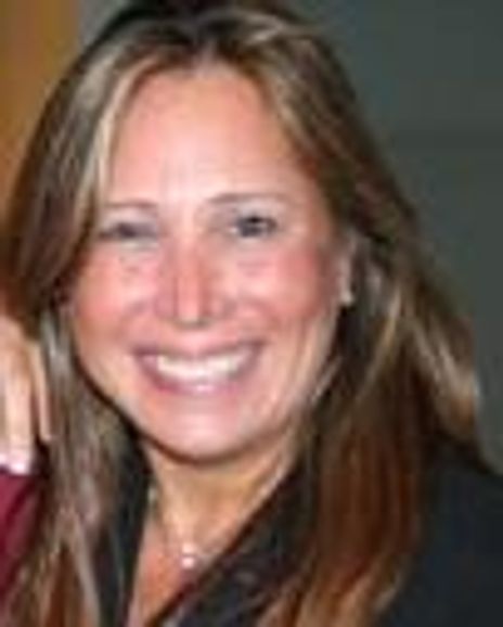 Ann Lagravanese Headshot