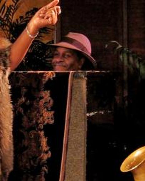 Aaron Graves Headshot