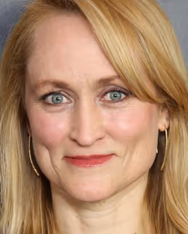 Angela Reed Headshot