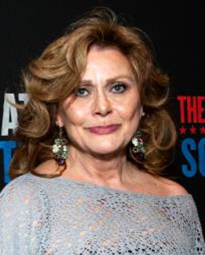 Elizabeth Ashley Headshot