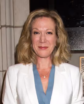 Henny Russell Headshot