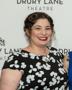 Kate Collins Headshot