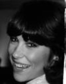 Diana Canova Headshot