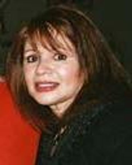 Shari Fogler Headshot