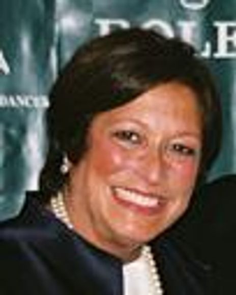 Hilary Weinstein Headshot