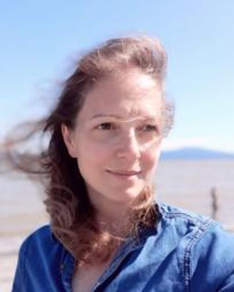 Claire Davis Headshot