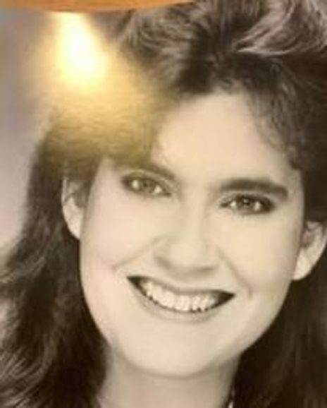 Vicki Van Grack Headshot