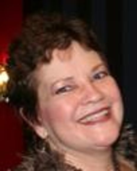 Cynthia Fischer Headshot