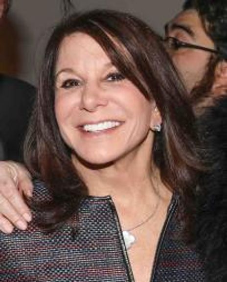 Stefany Bergson Headshot