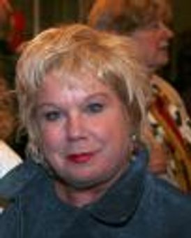 Denny Dillon Headshot