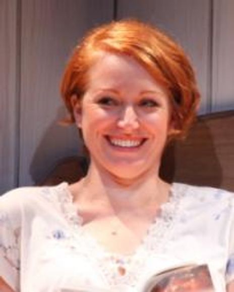 Jenna Stern Headshot