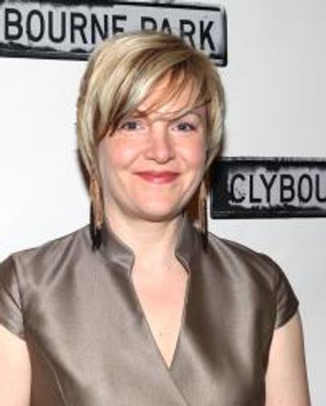 Ilona Somogyi Headshot