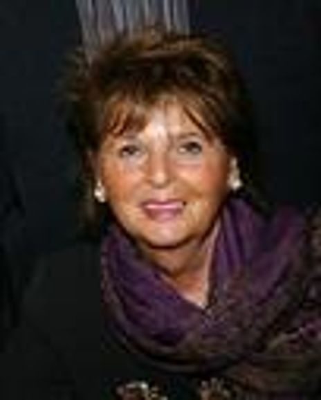 Beverly Camhe Headshot