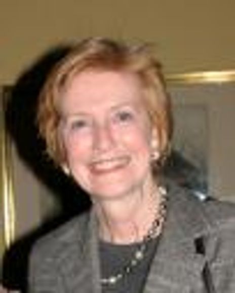 Nancy Newcomb Headshot