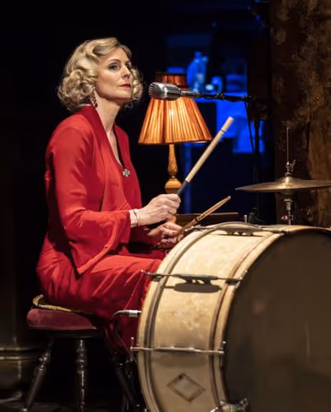 Rebecca Thornhill Headshot