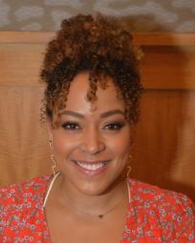 Lilli Cooper Headshot