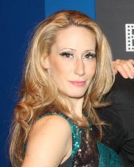 Jessica Dillan Headshot