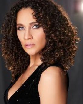 Talia Thiesfield Headshot