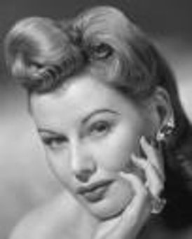 Evelyn Carmel Headshot