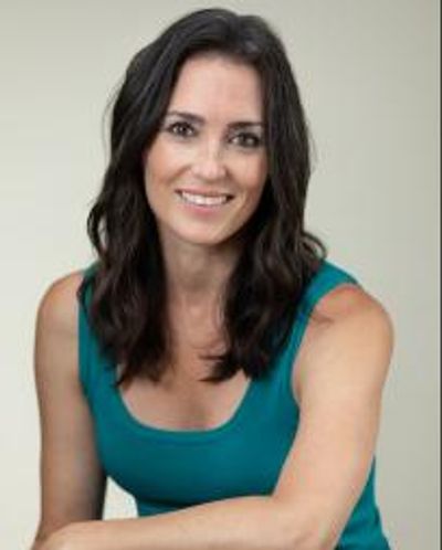 Leenya Rideout Headshot