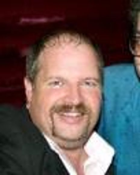 Chris Wells Headshot