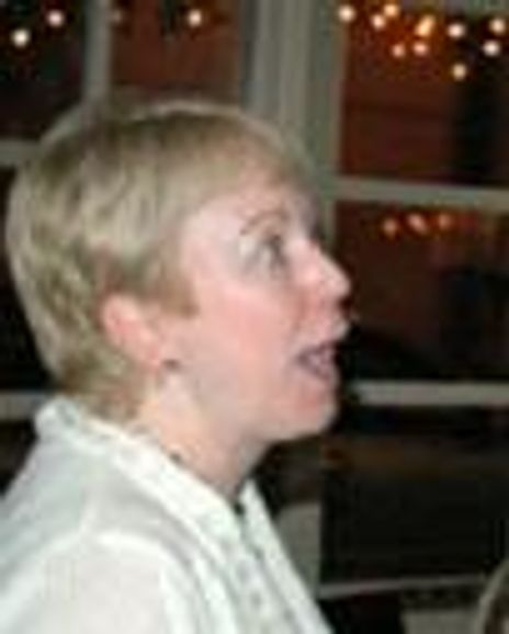 Leanne De Hope Headshot