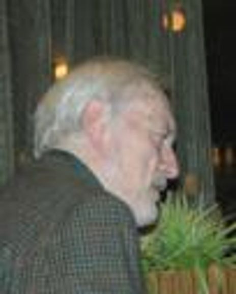 Tom Moyneux Headshot