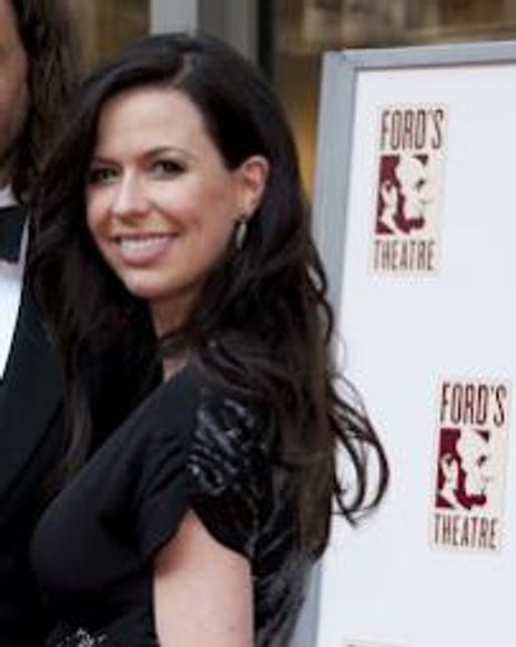 Joy Williams Headshot