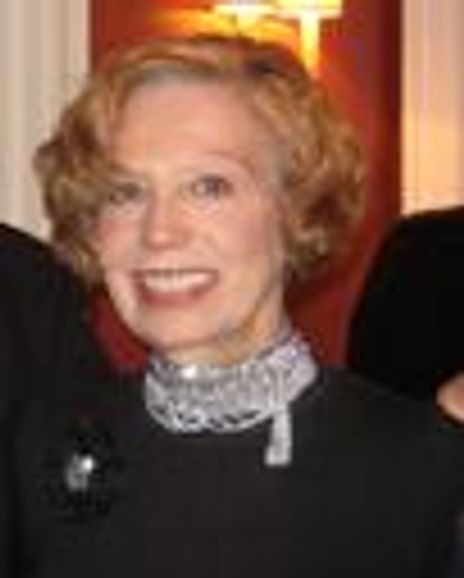 Nicole Barth Headshot