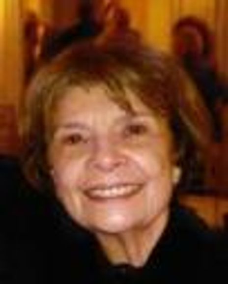 Nila Aronow Headshot