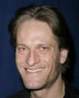 Oliver Vaquer Headshot