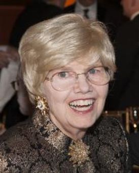 Helen Henderson Headshot