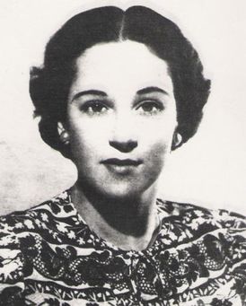 Agnes Horter Headshot