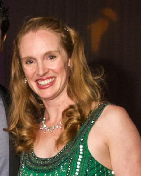 Kelly Jacobs Headshot