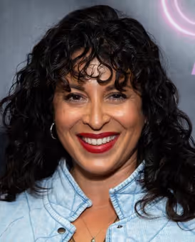Stephanie Klemons Headshot