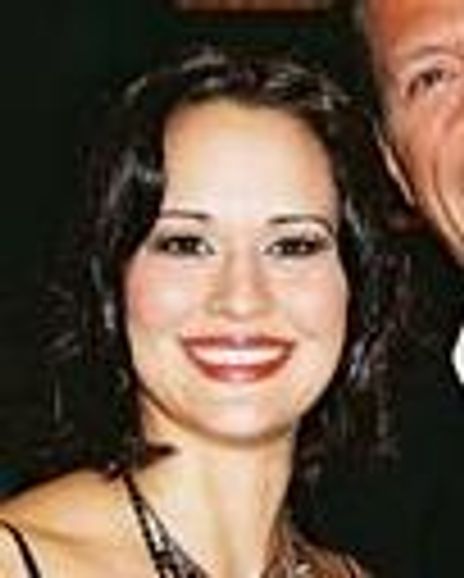 Sydney Penny Headshot